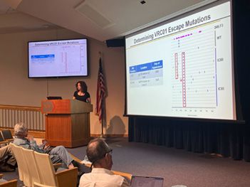 Teressa Murphy presenting her research on HIV